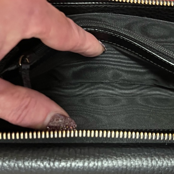 GUCCI AUTHENTIC BLACK TRIFOLD AND ZIPPY WALLET. EUC. - Picture 11 of 15